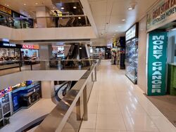 Peninsula Plaza (D6), Retail #562853921